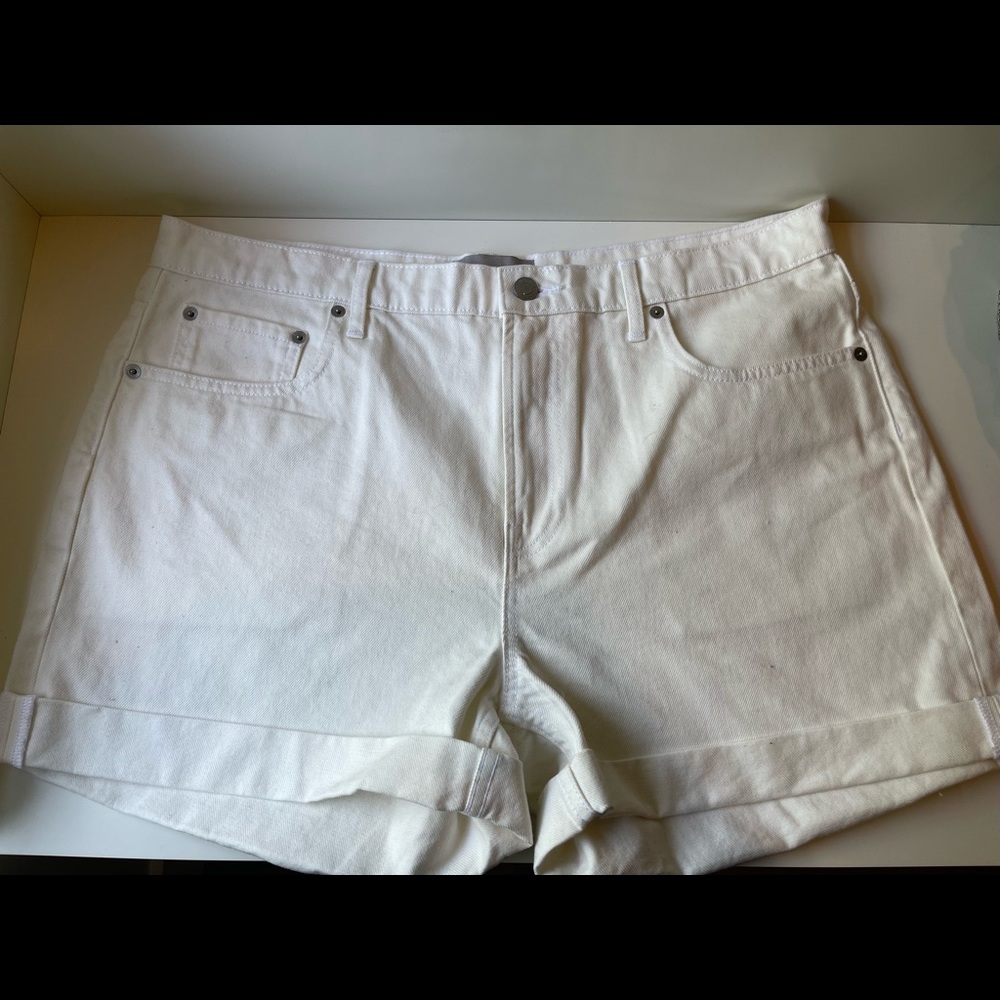 Everlane White Denim Shorts in Bone